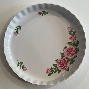 Christineholm Floral (Pink Roses ) and White 9" Diameter Pie or Quiche Dish